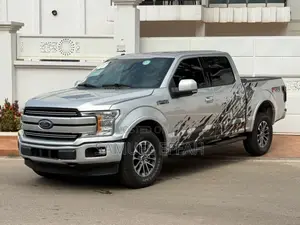 Ford F-150 Lariat 4x4 SuperCab Styleside 6.5 ft. box 145 in. WB 2018