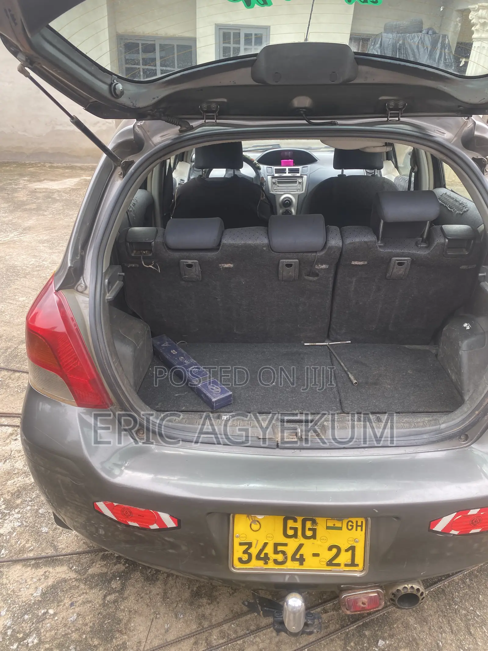 Toyota Yaris 2010 Gray