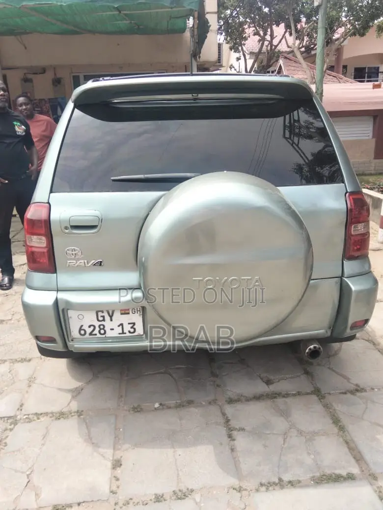 Toyota RAV4 2.0 2005 Gray