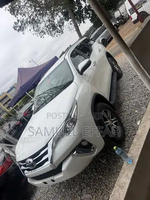 Toyota Fortuner 2.7 AWD 2019 White