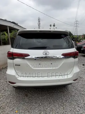 Toyota Fortuner 2.7 AWD 2019 White