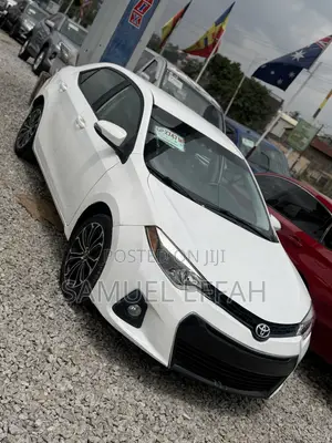 Toyota Corolla S 4dr Sedan (1.8L 4cyl CVT) 2016 White
