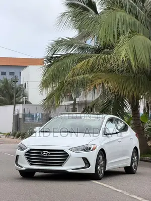 Hyundai Elantra 2018 White