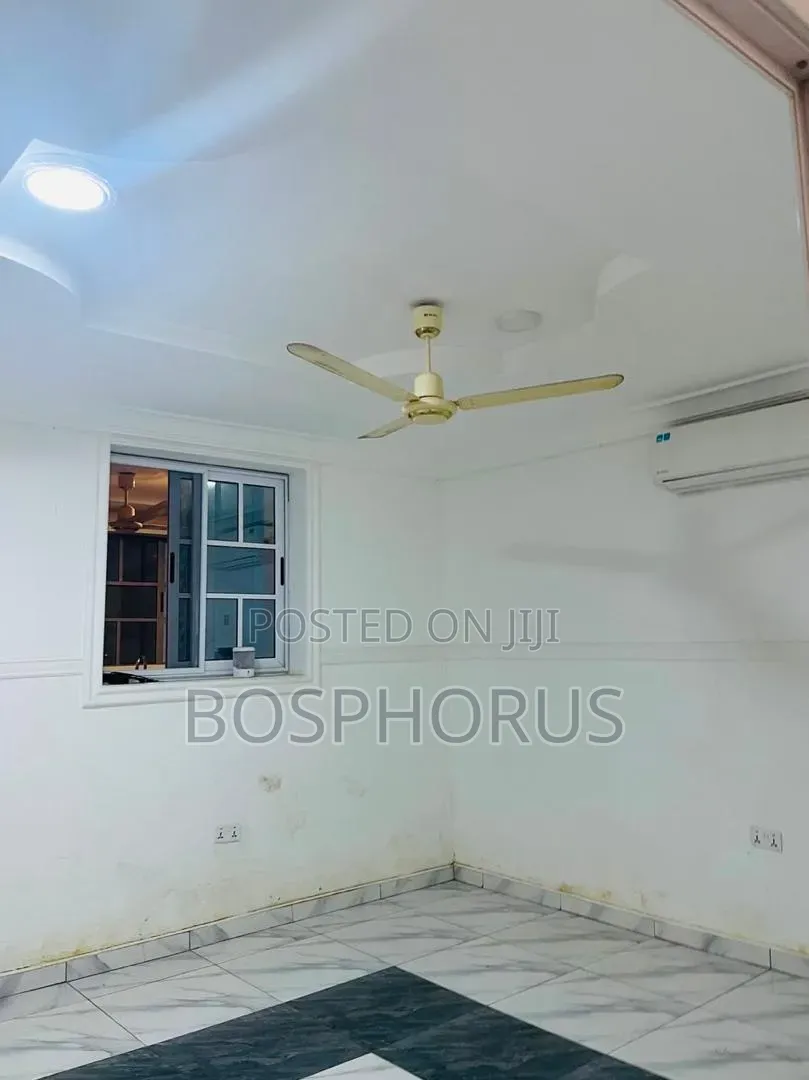 1bdrm Apartment in Lapaz Racecourse, Nyanmekye for rent