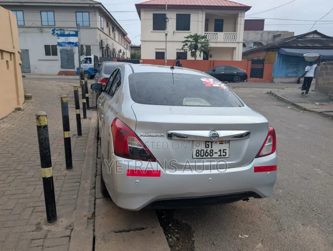 Nissan Almera 2014 Silver