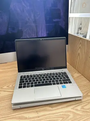Laptop HP EliteBook 640 G9 16GB Intel Core i5 SSD 256GB