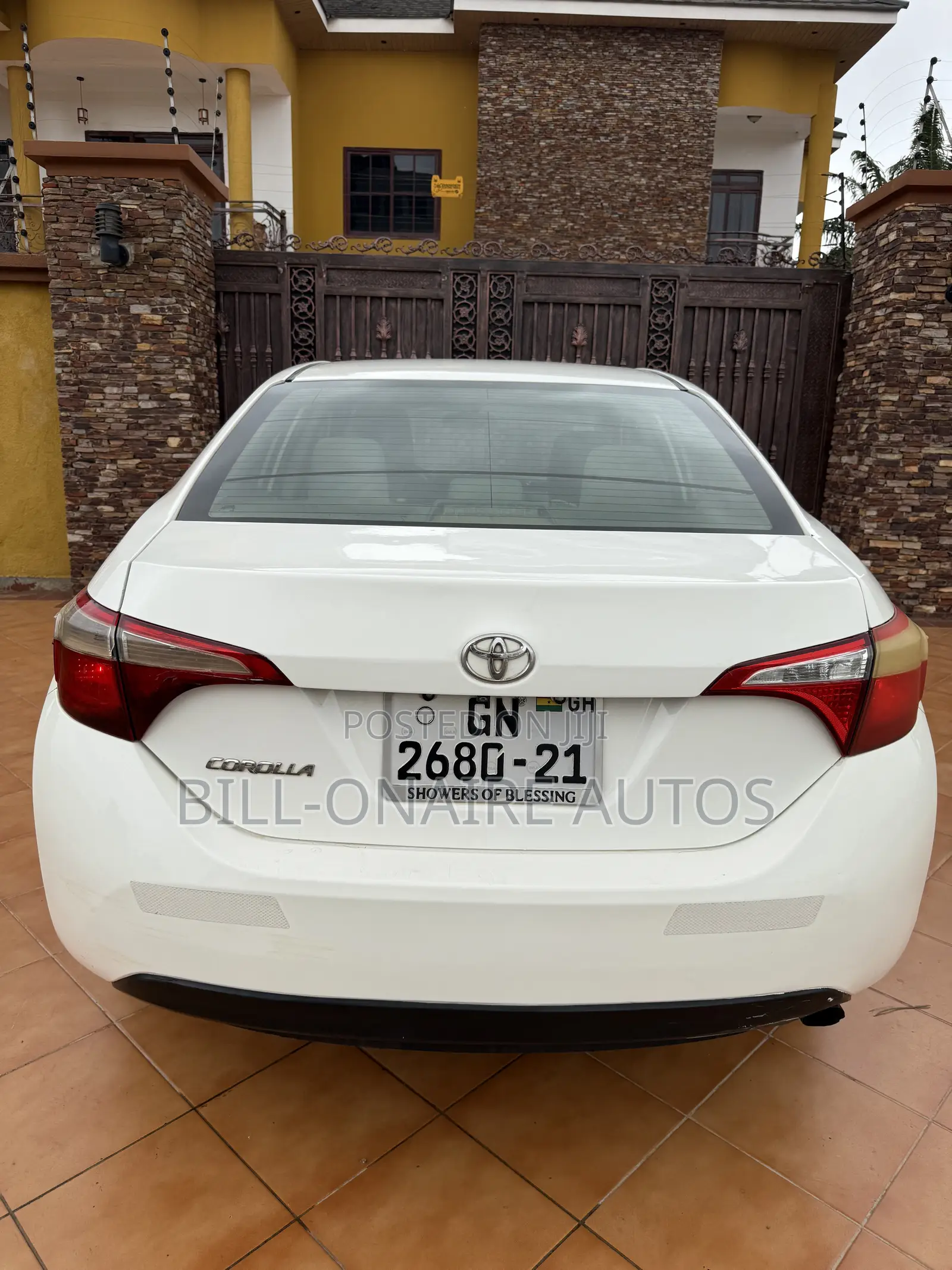 Toyota Corolla LE Eco 4dr Sedan (1.8L 4cyl CVT) 2014 White