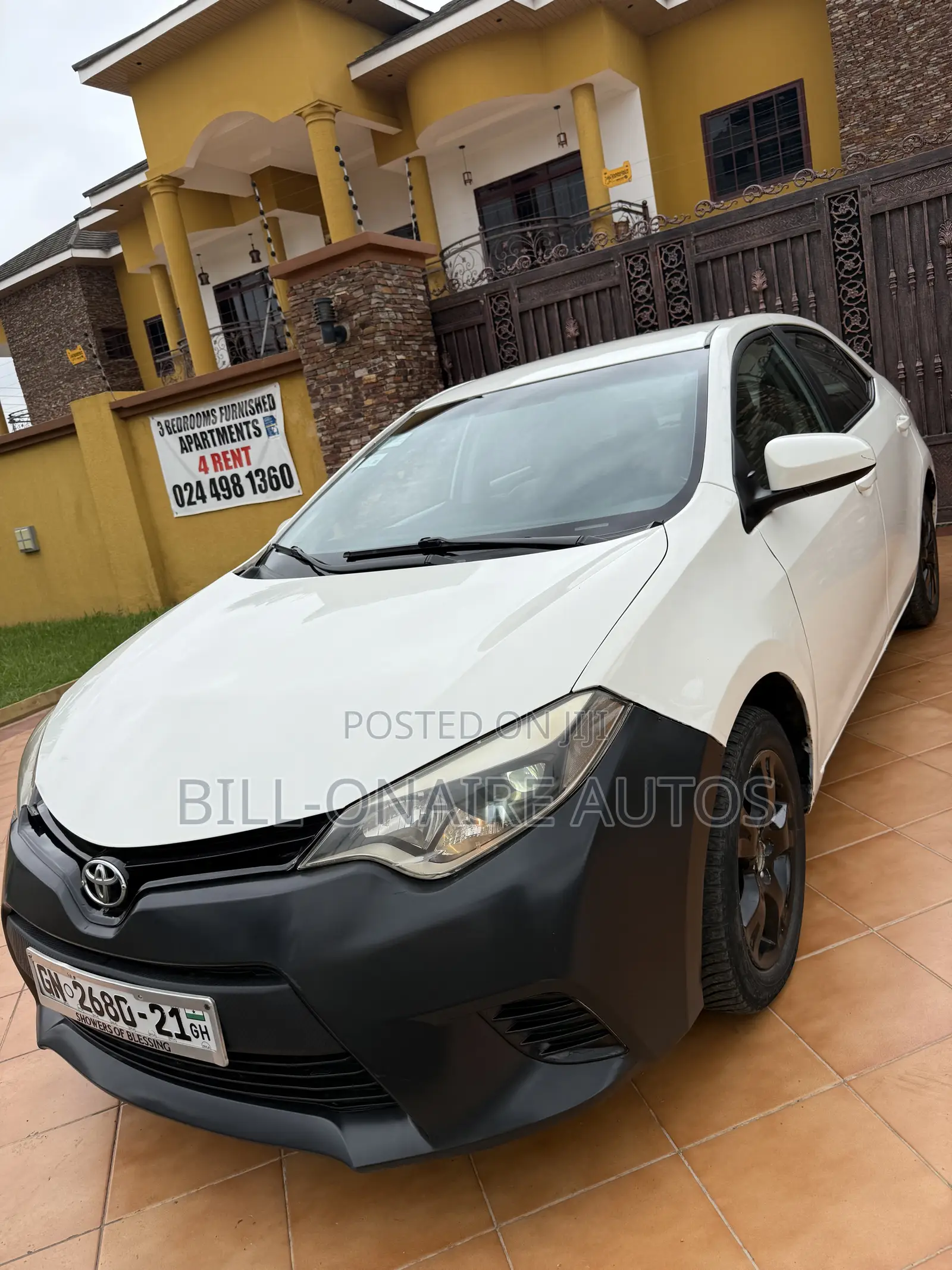 Toyota Corolla LE Eco 4dr Sedan (1.8L 4cyl CVT) 2014 White