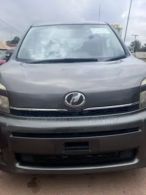 Toyota Voxy X L Edition 2WD 8-Seater 2012 Gray