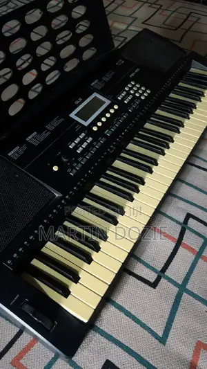 GLS PSR 450 Professional Keyboard