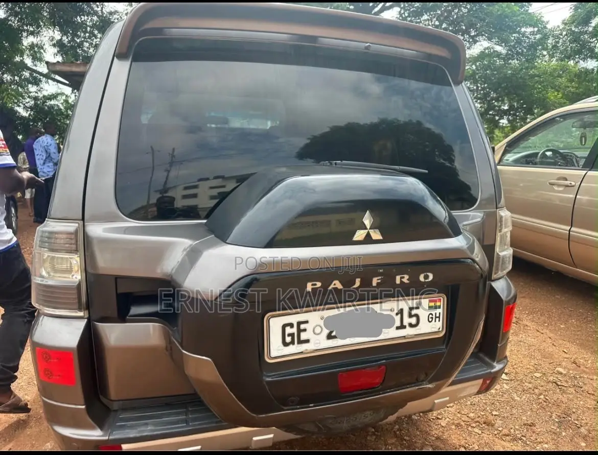 Mitsubishi Pajero V80 3.2 DI-D 2015 Black