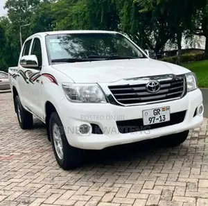 Toyota Hilux 2013 White
