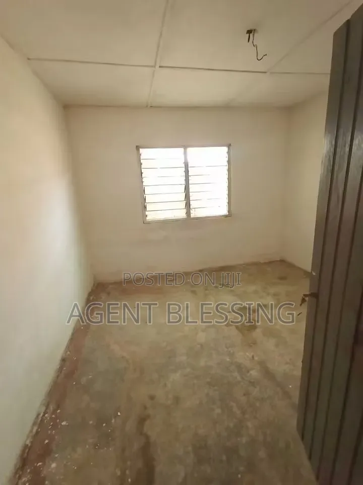 1bdrm Apartment in Ashaiman, Zenu, Lashibi for rent