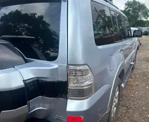 Mitsubishi Pajero V80 3.0 VR-I 2016 Blue