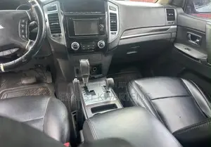 Mitsubishi Pajero V80 3.0 VR-I 2016 Blue