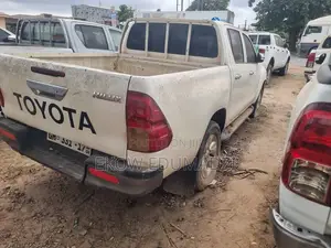 Toyota Hilux Revo Double Cab Deisel 2.8 RWD 2017 White