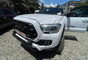 Toyota Tacoma Limited 2017 White