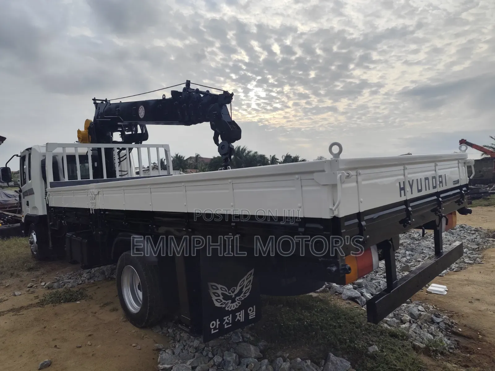 Heavy Duty Crane. New Arrival.
