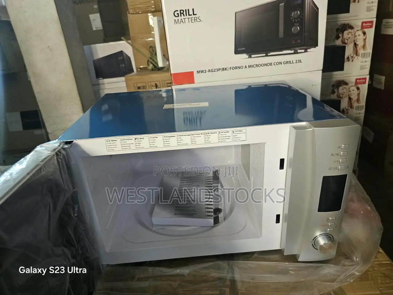 Candy 30 L Microwave Is the CMXG30DB Freestanding Microwave With Grill