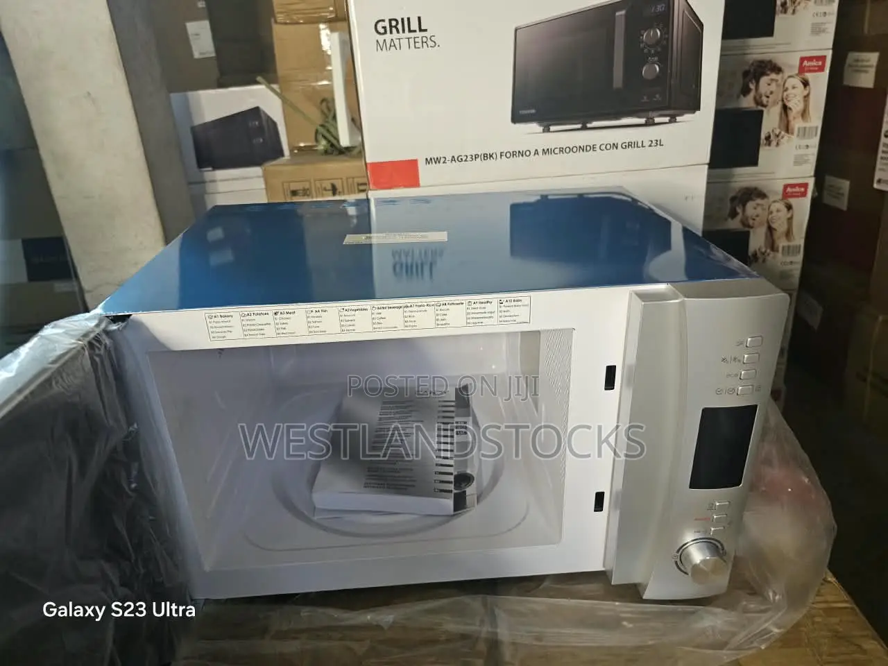 Candy 30 L Microwave Is the CMXG30DB Freestanding Microwave With Grill