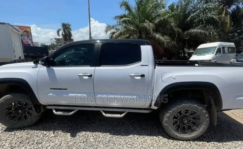 Toyota Tacoma Limited 2017 White