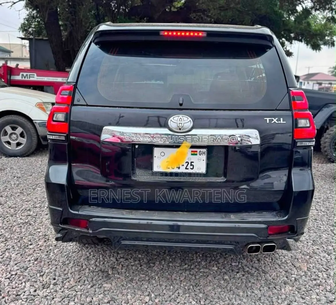 Toyota Land Cruiser Prado 2017 Black