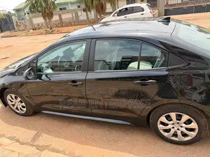 Toyota Corolla LE 2020 Black
