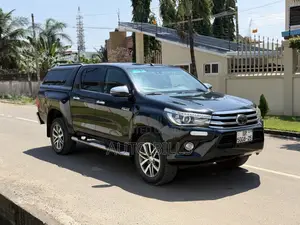 Toyota Hilux SR5+ 4x4 2019 Black