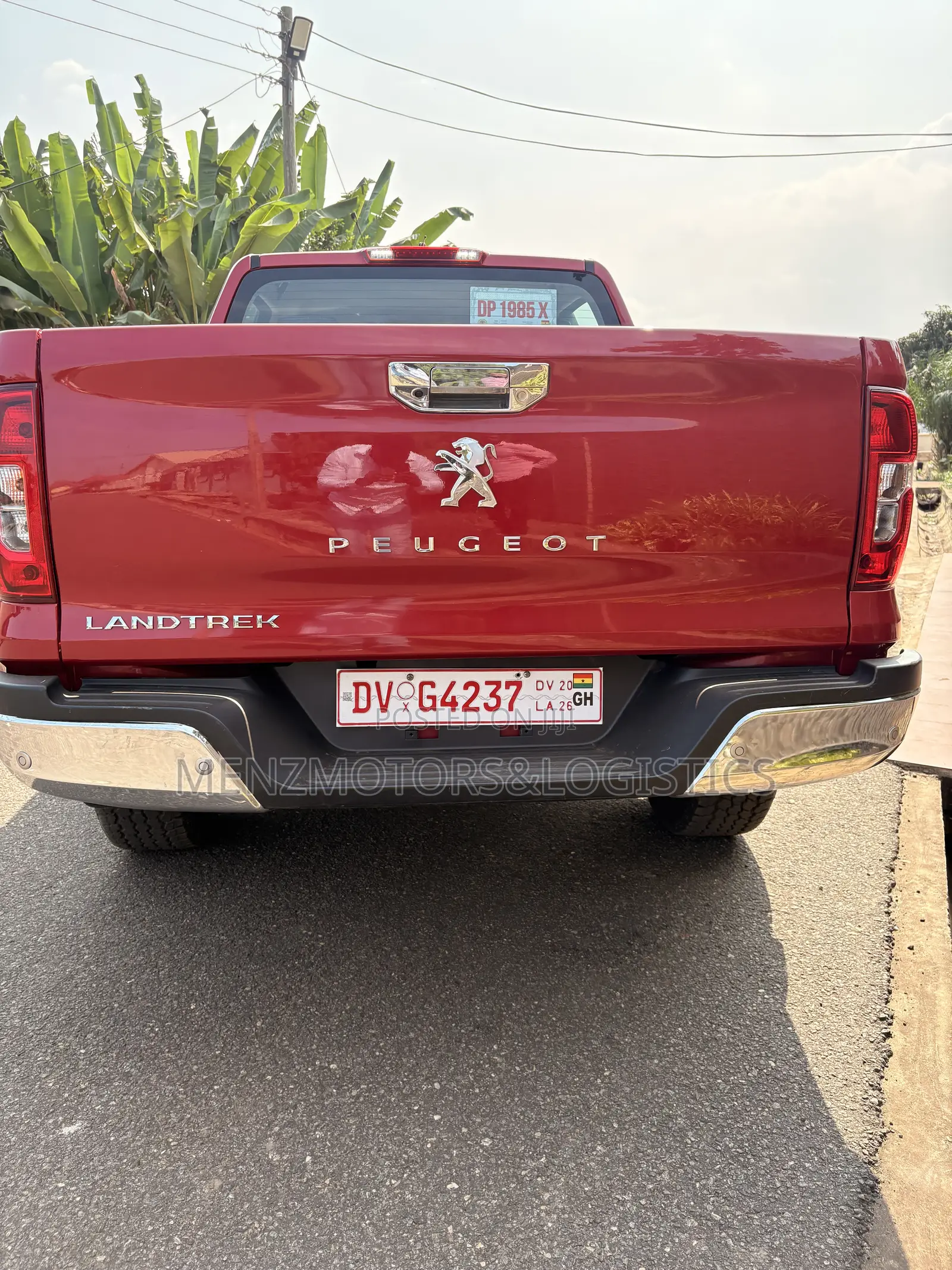 Peugeot Landtrek 2.4 Petrol Single Cab AWD 2024 Red