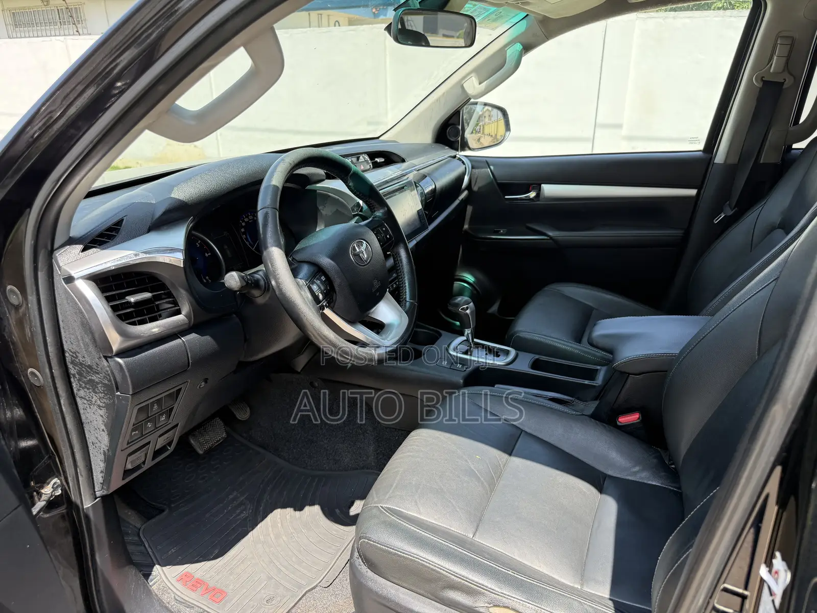 Toyota Hilux SR5+ 4x4 2019 Black