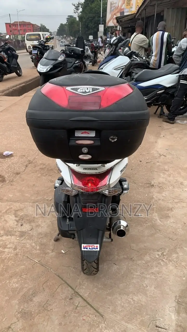 Honda 2021 White