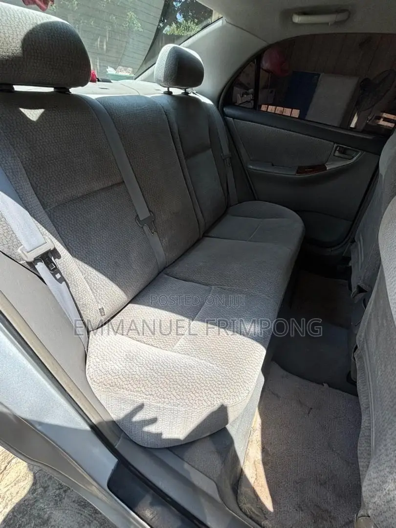 Toyota Corolla 2004 Silver