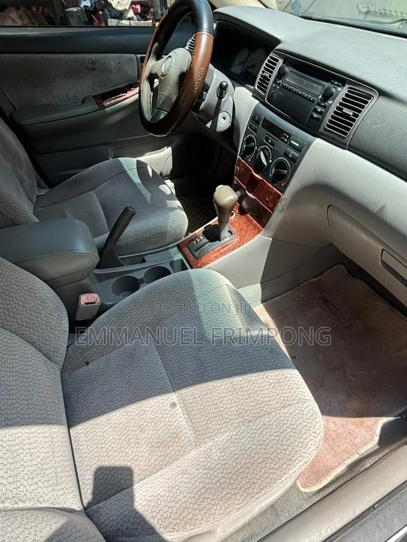 Toyota Corolla 2004 Silver