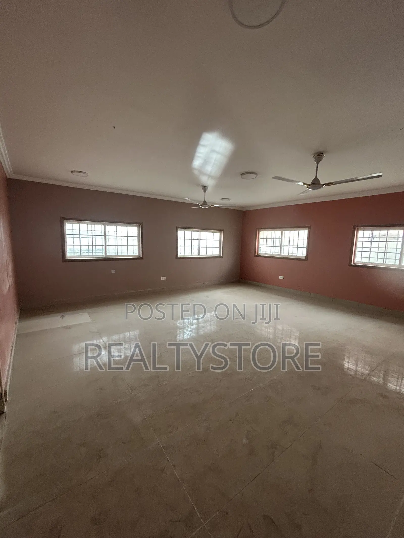 3bdrm Apartment in Adom, Accra Metropolitan for rent