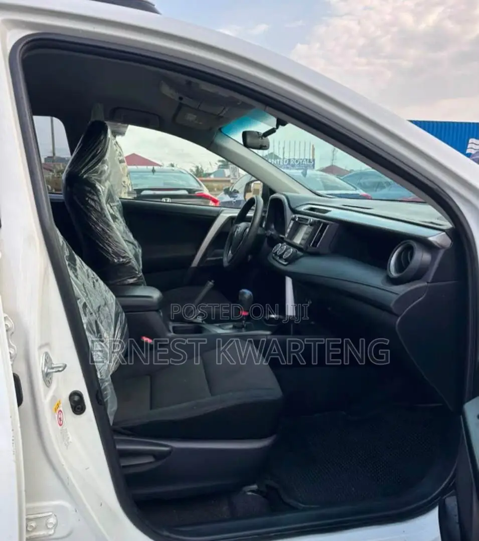 Toyota RAV4 2017 White
