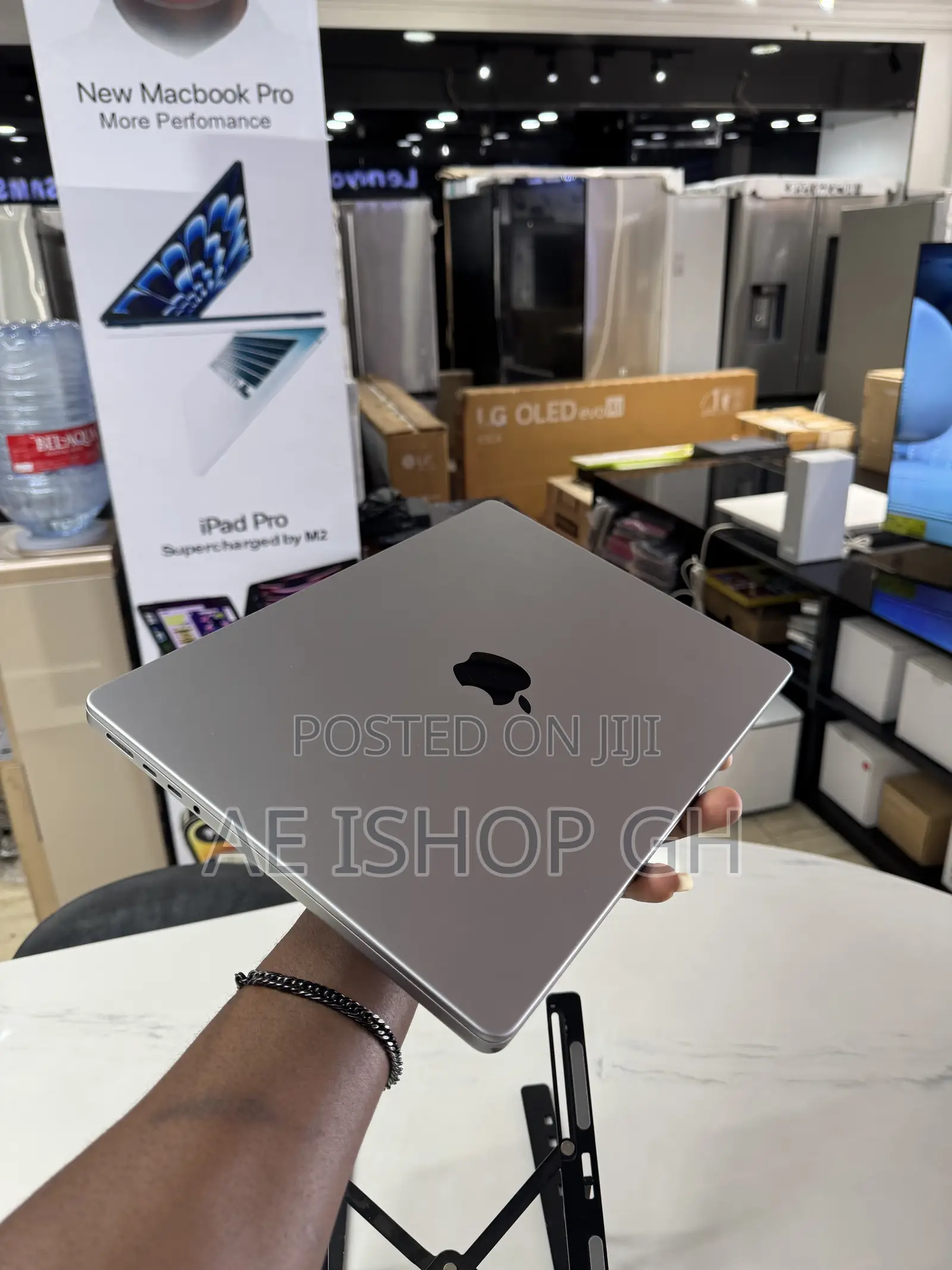 Laptop Apple MacBook Pro 2023 M3 16GB Apple M3 SSD 1T