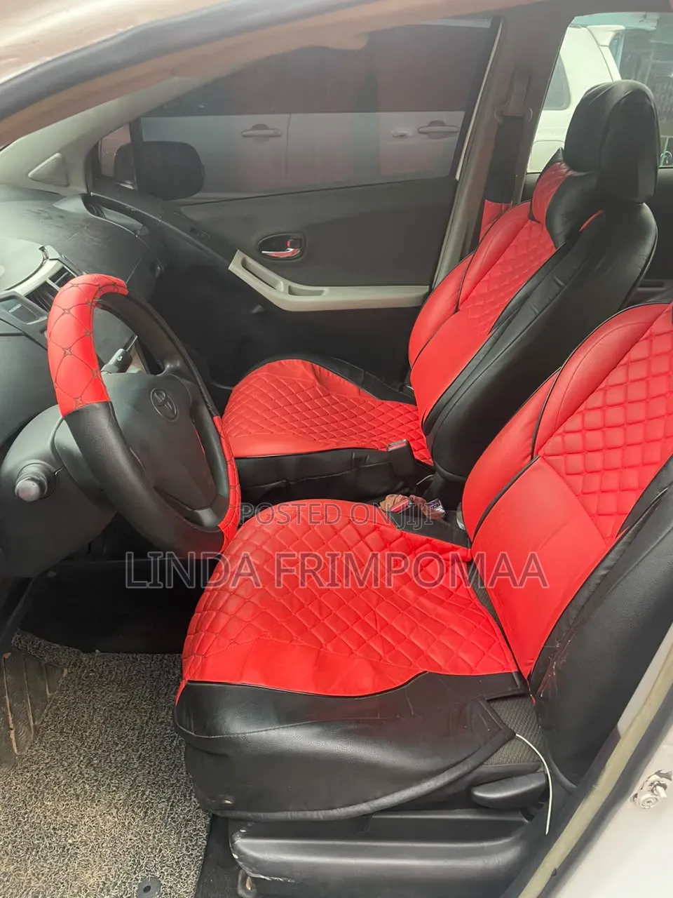 Toyota Vitz 1.3 AWD 5dr 2012 Black