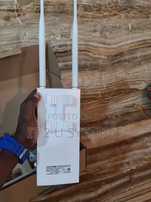 TP-Link TL-XAP3001GP Easy-to-Display Outdoor Wi-Fi 6 AP
