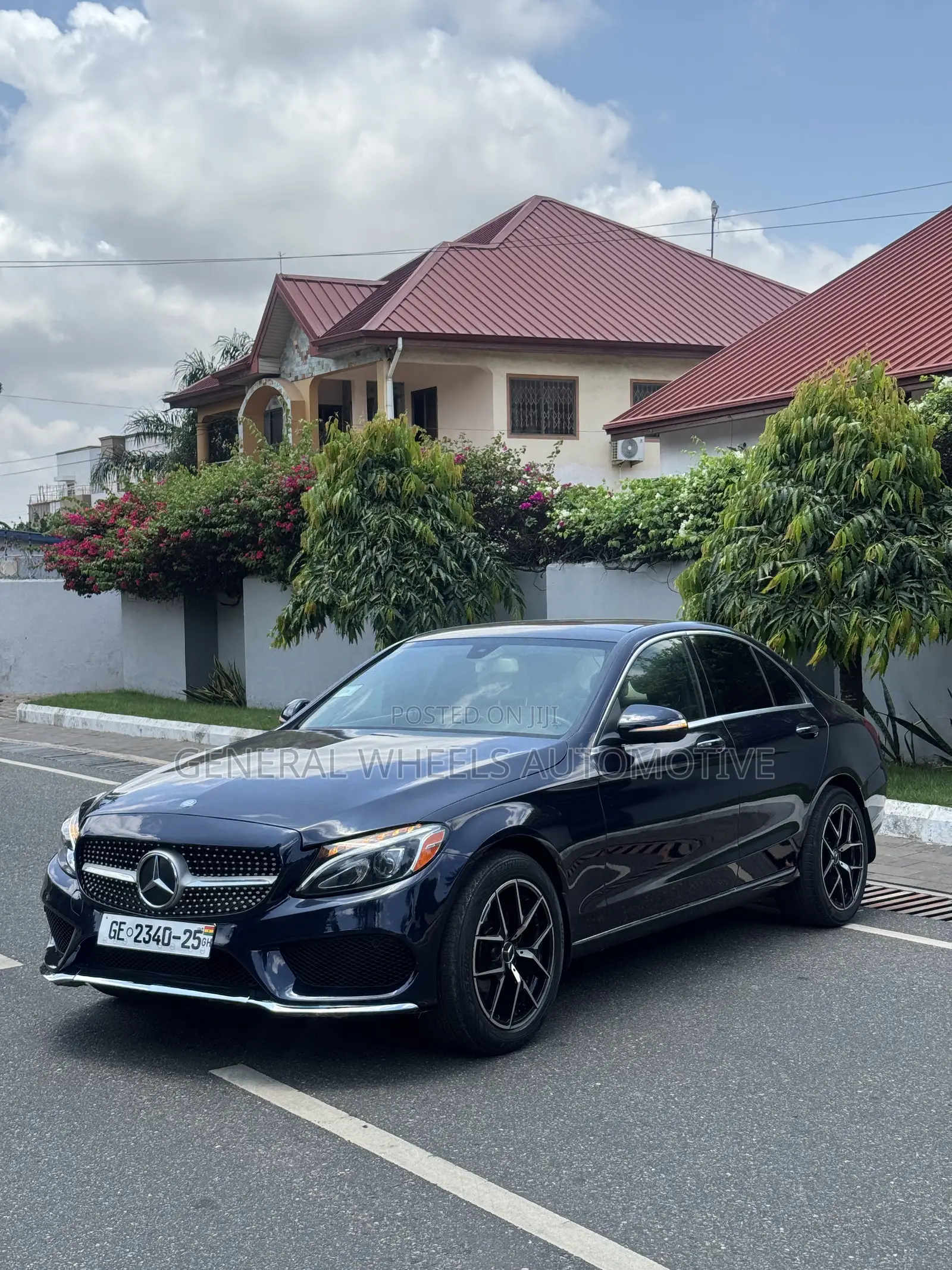 Mercedes-Benz C300 Luxury 4dr AWD 4Matic Sedan (2.0L 4cyl 7A) 2015 Blue