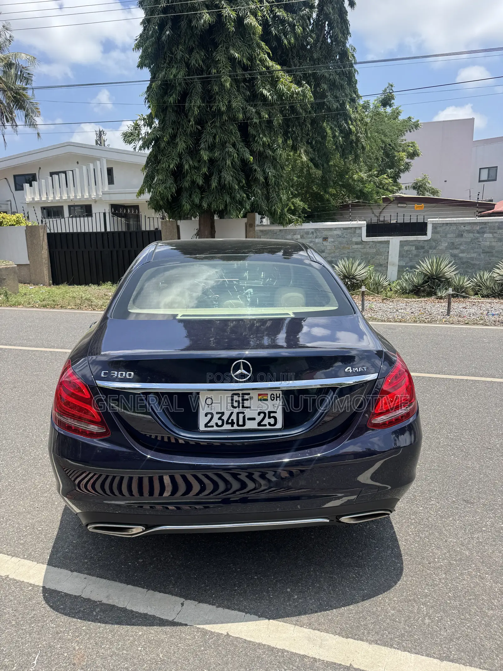 Mercedes-Benz C300 Luxury 4dr AWD 4Matic Sedan (2.0L 4cyl 7A) 2015 Blue