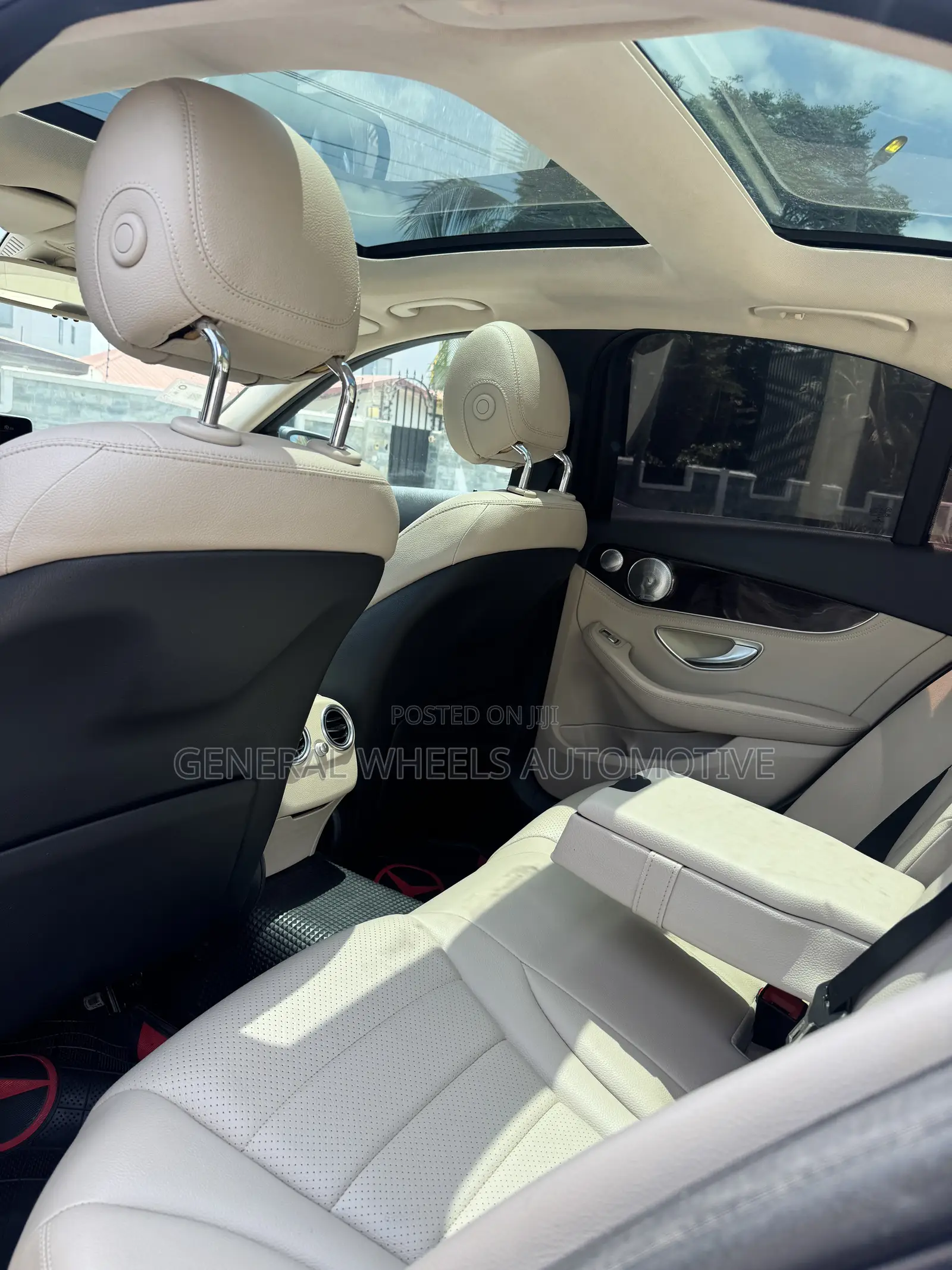 Mercedes-Benz C300 Luxury 4dr AWD 4Matic Sedan (2.0L 4cyl 7A) 2015 Blue