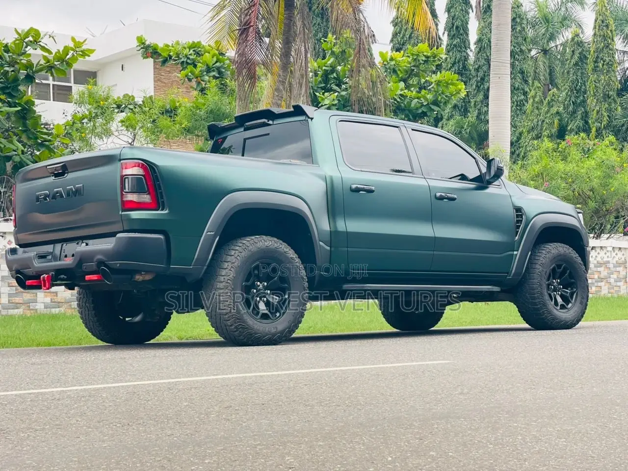 RAM 1500 TRX Crew Cab 4WD SB 2024 Gray