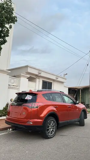 Toyota RAV4 SE 4dr SUV AWD (2.5L 4cyl 6A) 2018 Orange