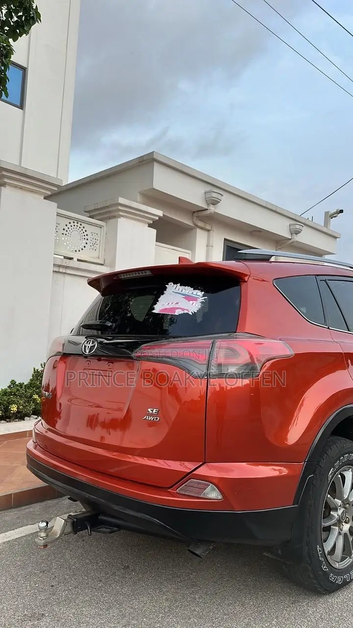 Toyota RAV4 SE 4dr SUV AWD (2.5L 4cyl 6A) 2018 Orange