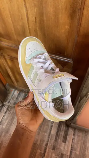 ORIGNIAL ADDIDAS FORUM LOW (Almost White and Yellow)