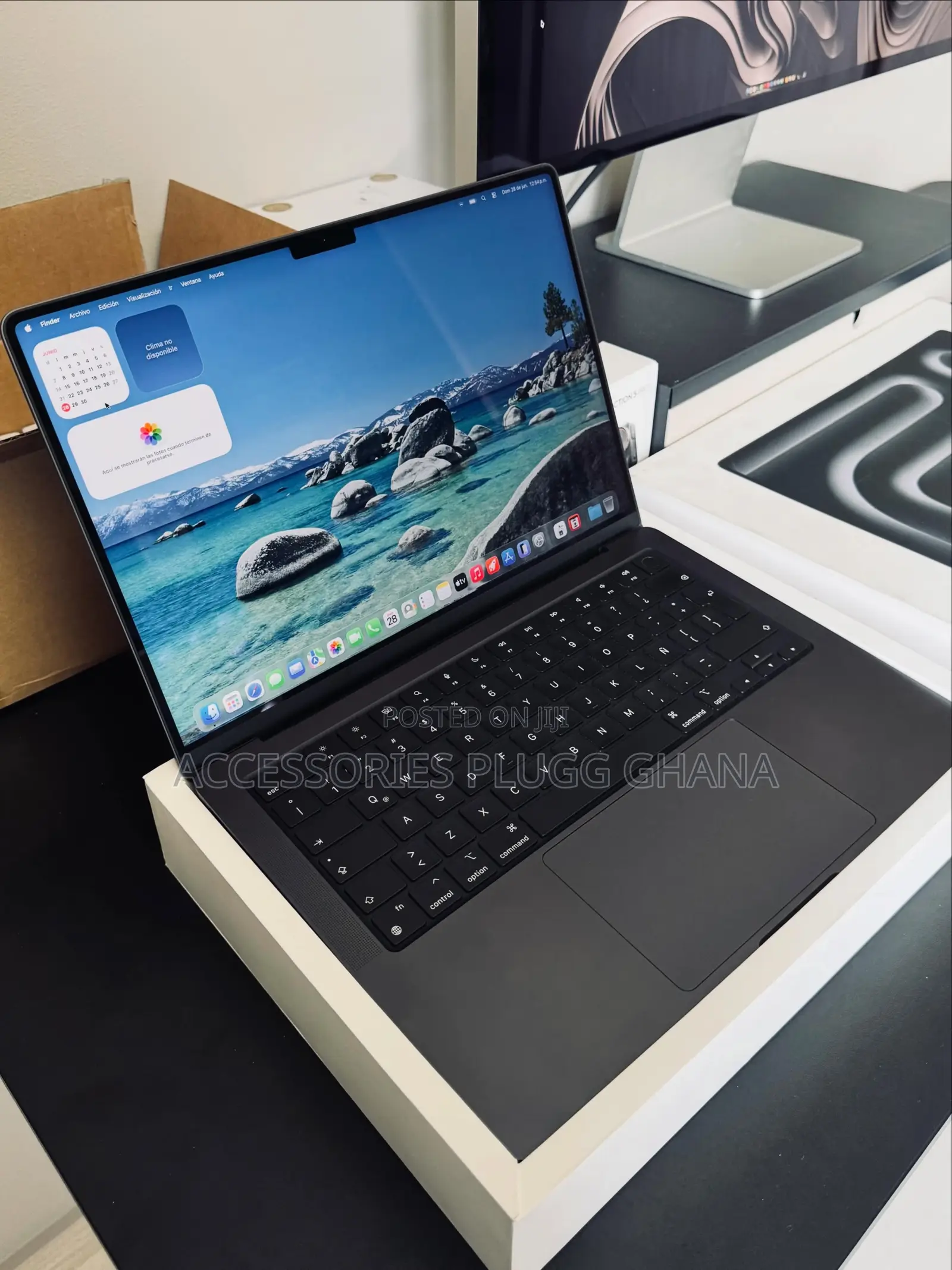 Laptop Apple MacBook Pro 2023 M3 Pro 18GB Apple M3 Pro SSD 512GB