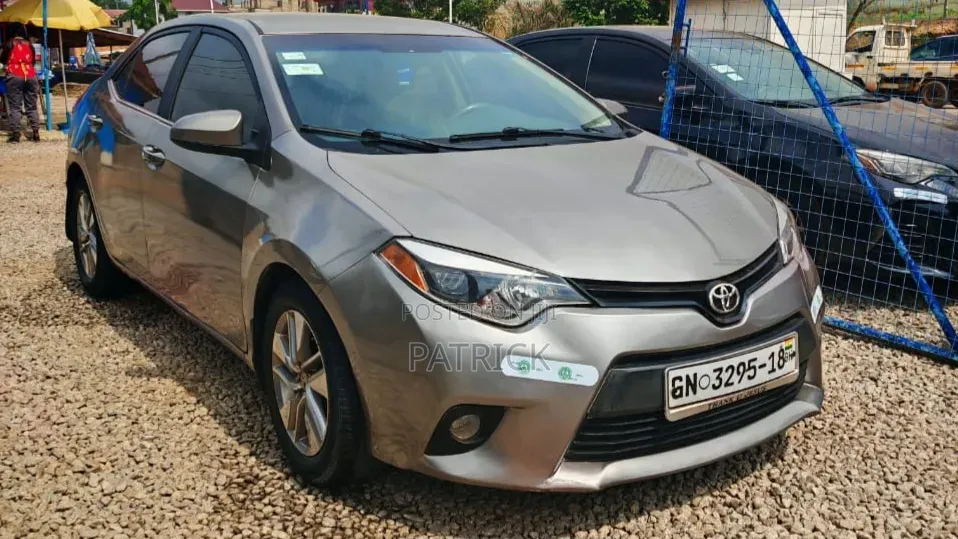 Toyota Corolla 2015 Gray
