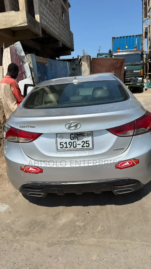 Hyundai Elantra 2013 Silver