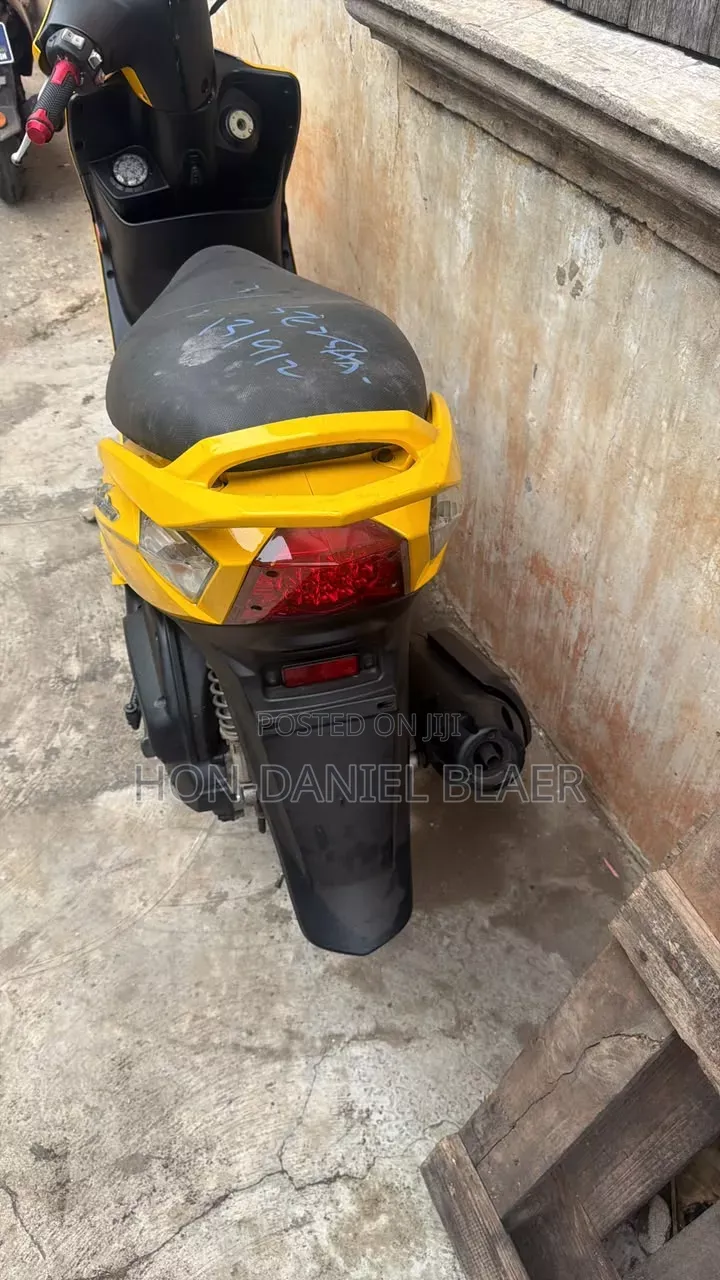 Kymco 2021 Yellow