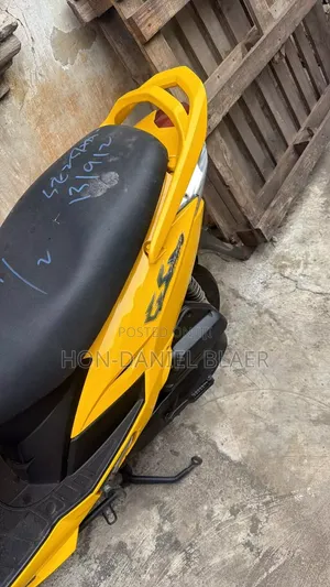 Kymco 2021 Yellow